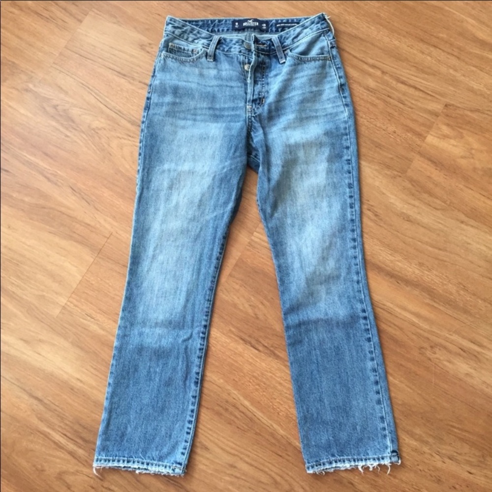 Hollister high rise vintage straight cropped jeans